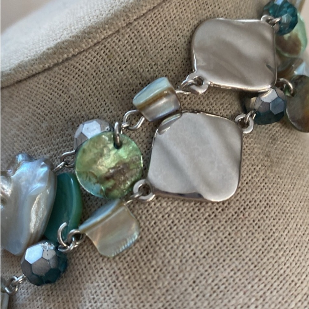 Lia Sophia 44 to 46” Long BoHo Shell And Glass Necklace Layered Statement Piece - Picture 5 of 7